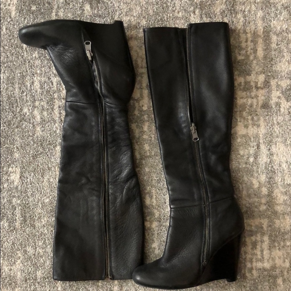 BLACK KNEE HIGH BOOTS